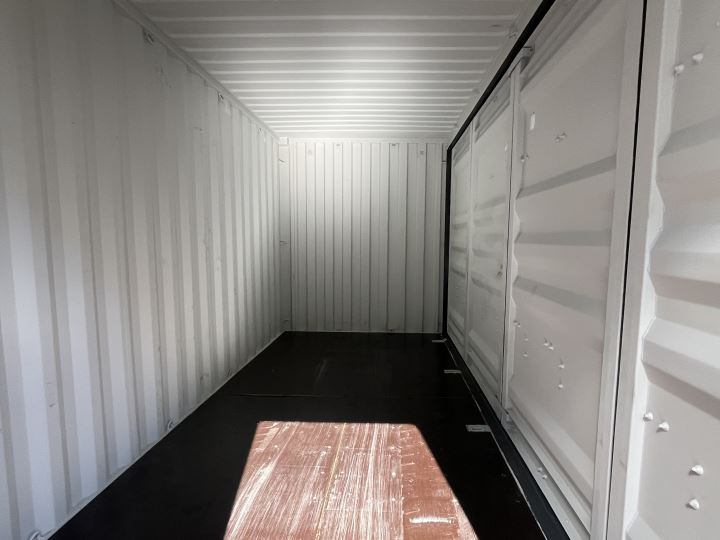 High-cube side-opening interior
