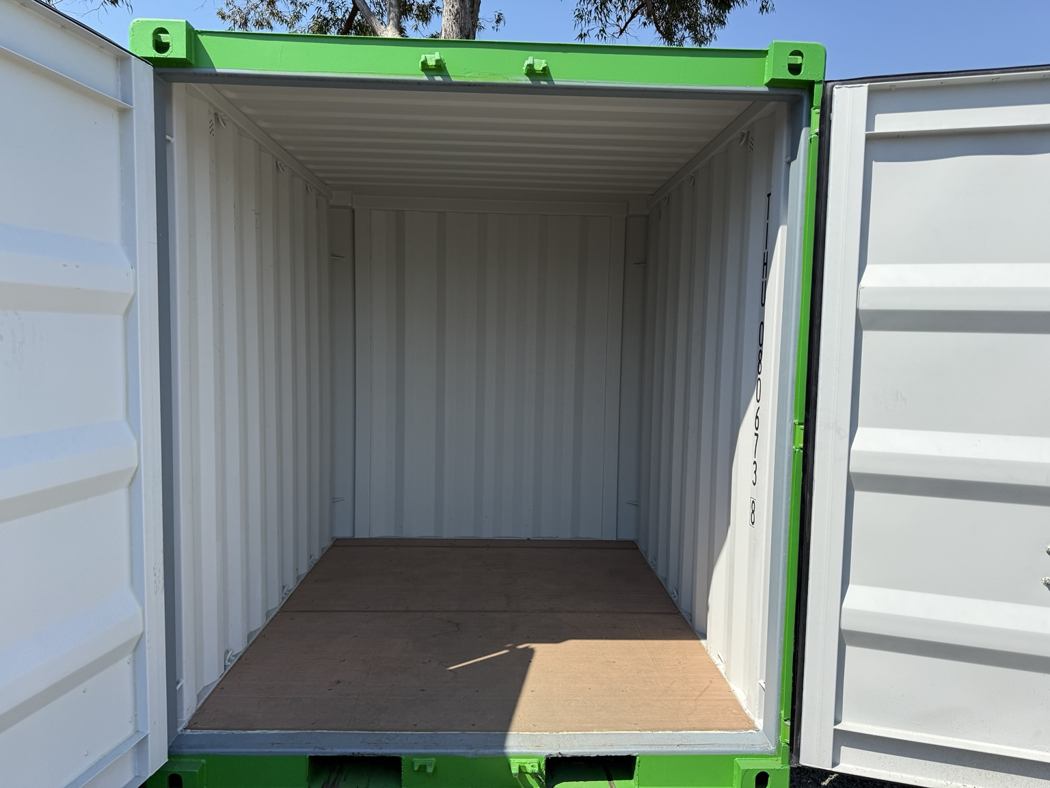 10ft green container – interior