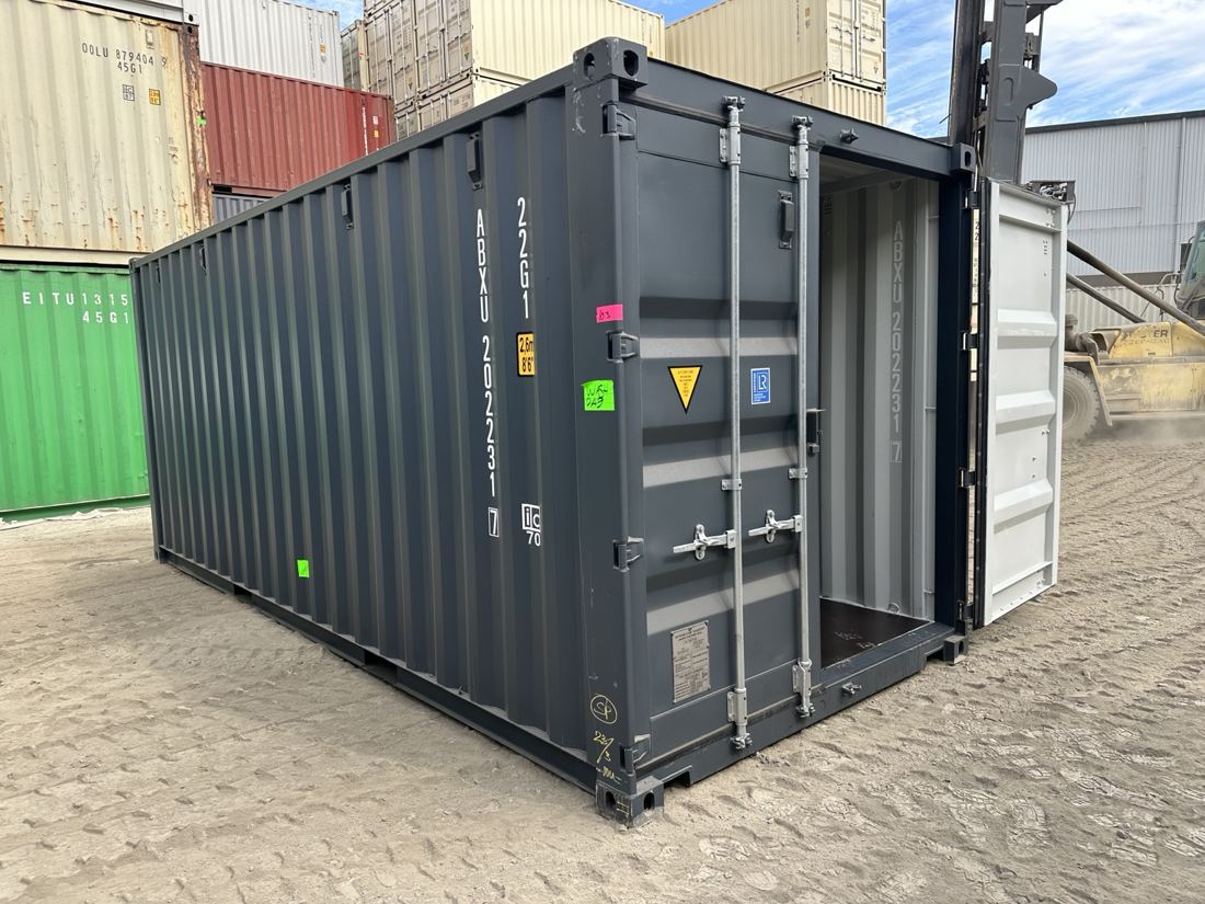 Grey container – doors